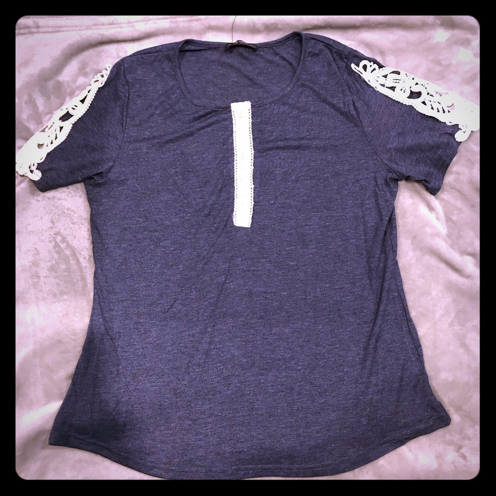 Heather Blue & White Lace Button Front Top. NWT!